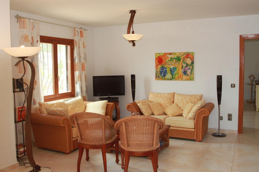 Chrisuli - Well Furnished Villa With Panoramic Views In Moraira Quarto foto